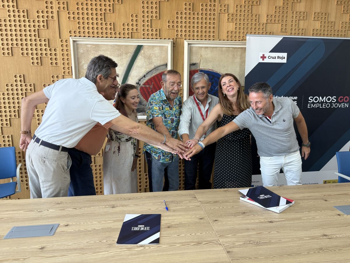Clínicas Rincón Dental y Cruz Roja firman un convenio para apoyar programas de empleo en Málaga