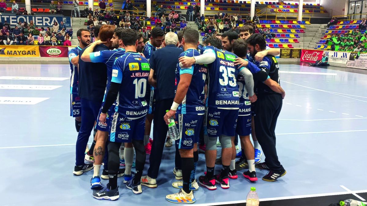 El Alsur Antequera supera al Trops Málaga en el derbi malagueño (21-19)