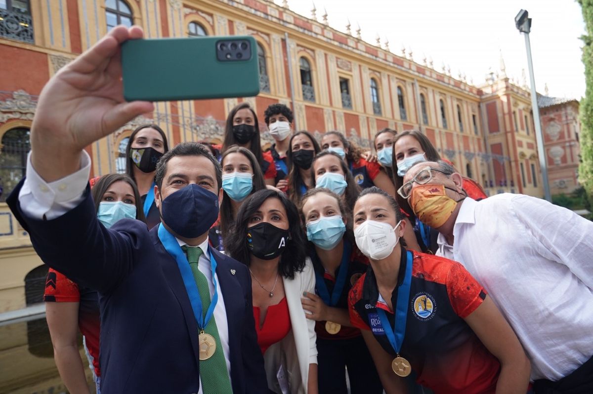 El Rincón Fertilidad recibido en San Telmo por el presidente de la Junta de Andalucía