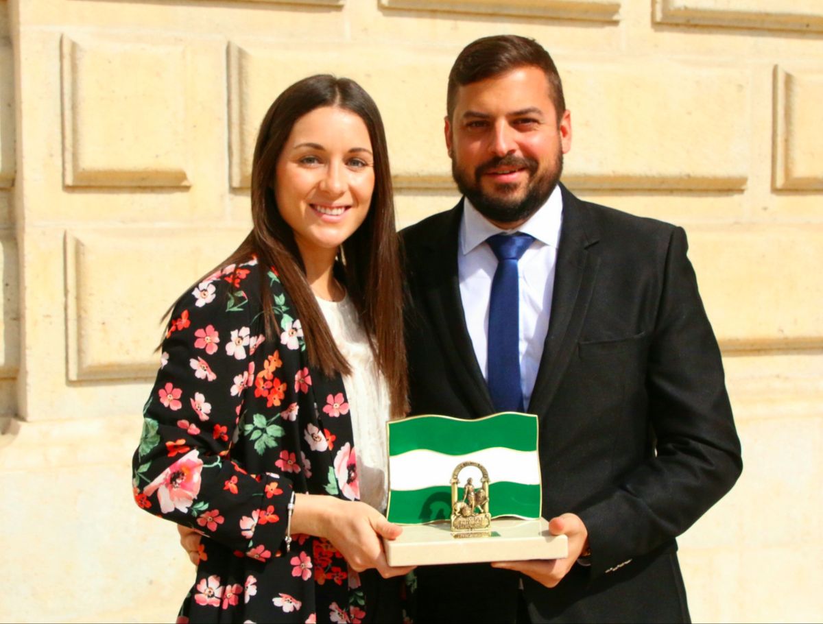 El Rincón Fertilidad ya tiene su Bandera de Andalucía