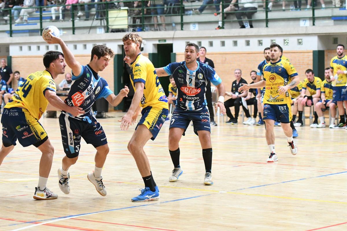 El Trops jugará la promoción de ascenso a la Asobal pese a la derrota