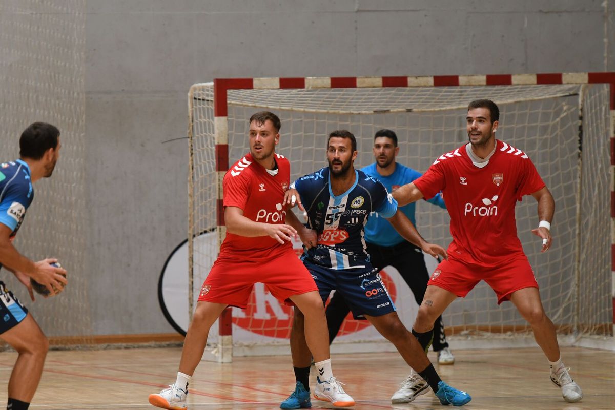 El Trops Málaga gana sin apuros al Proin de Sevilla (26-22)