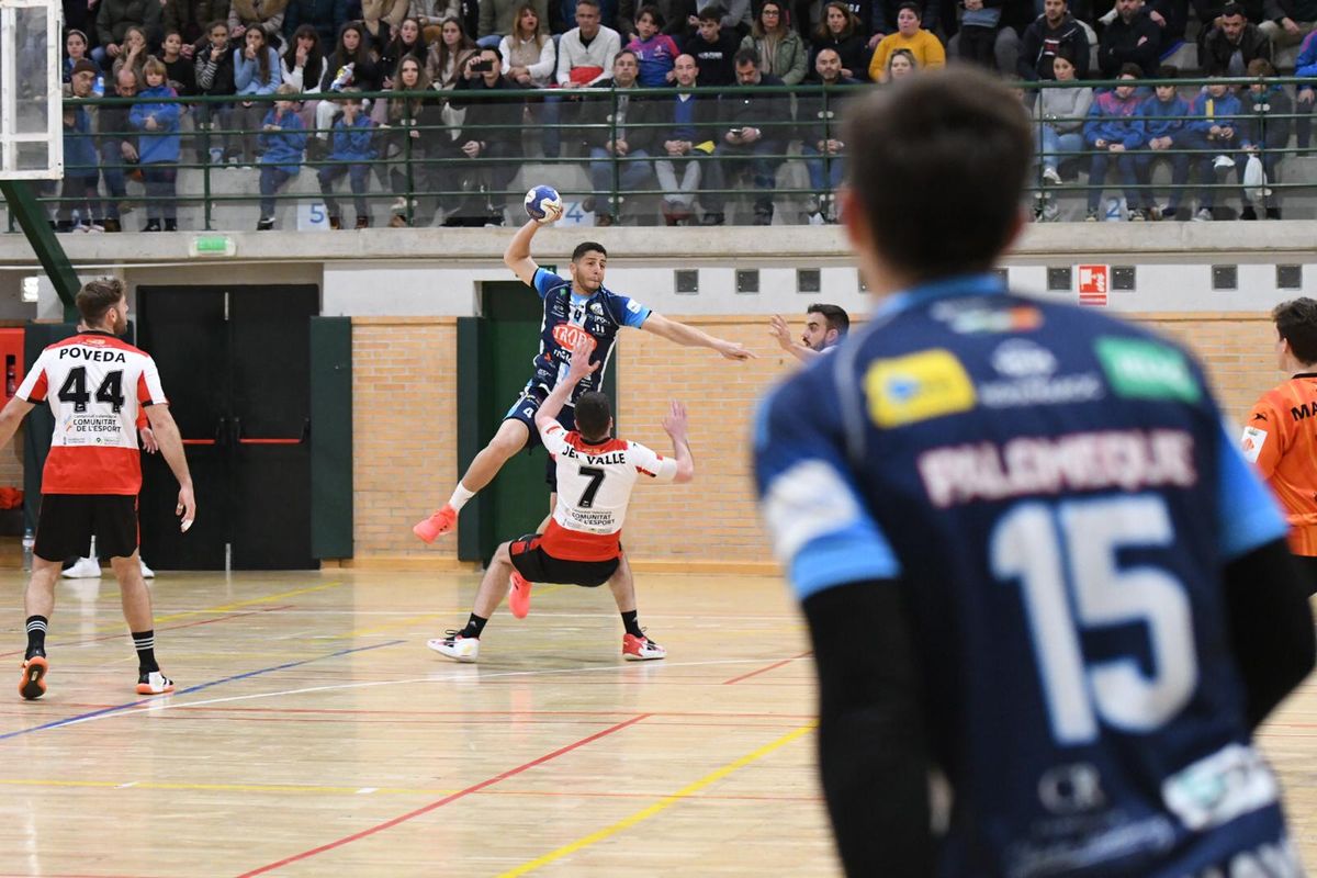 El Trops Málaga mereció más en el empate frente al líder Puerto Sagunto