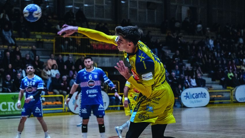 El Trops Málaga pierde la partida en la cancha del Eón Alicante