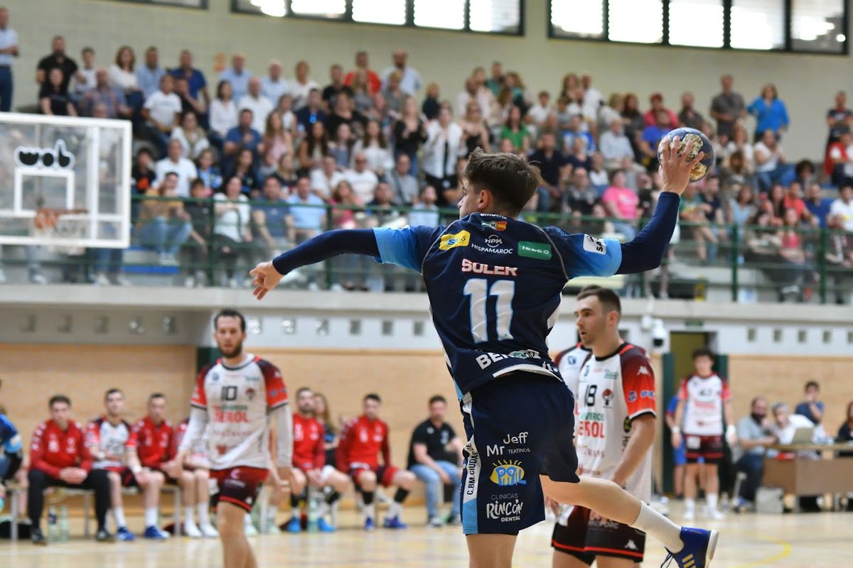 El Trops podría meterse en puestos de promoción si vence al Burgos