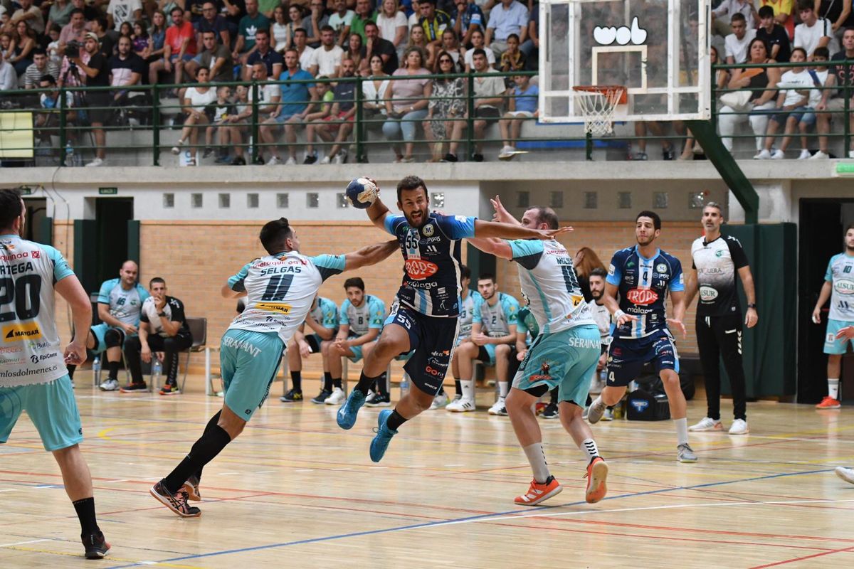 El Trops se lleva un derbi vibrante ante el Alsur Antequera (28-25)