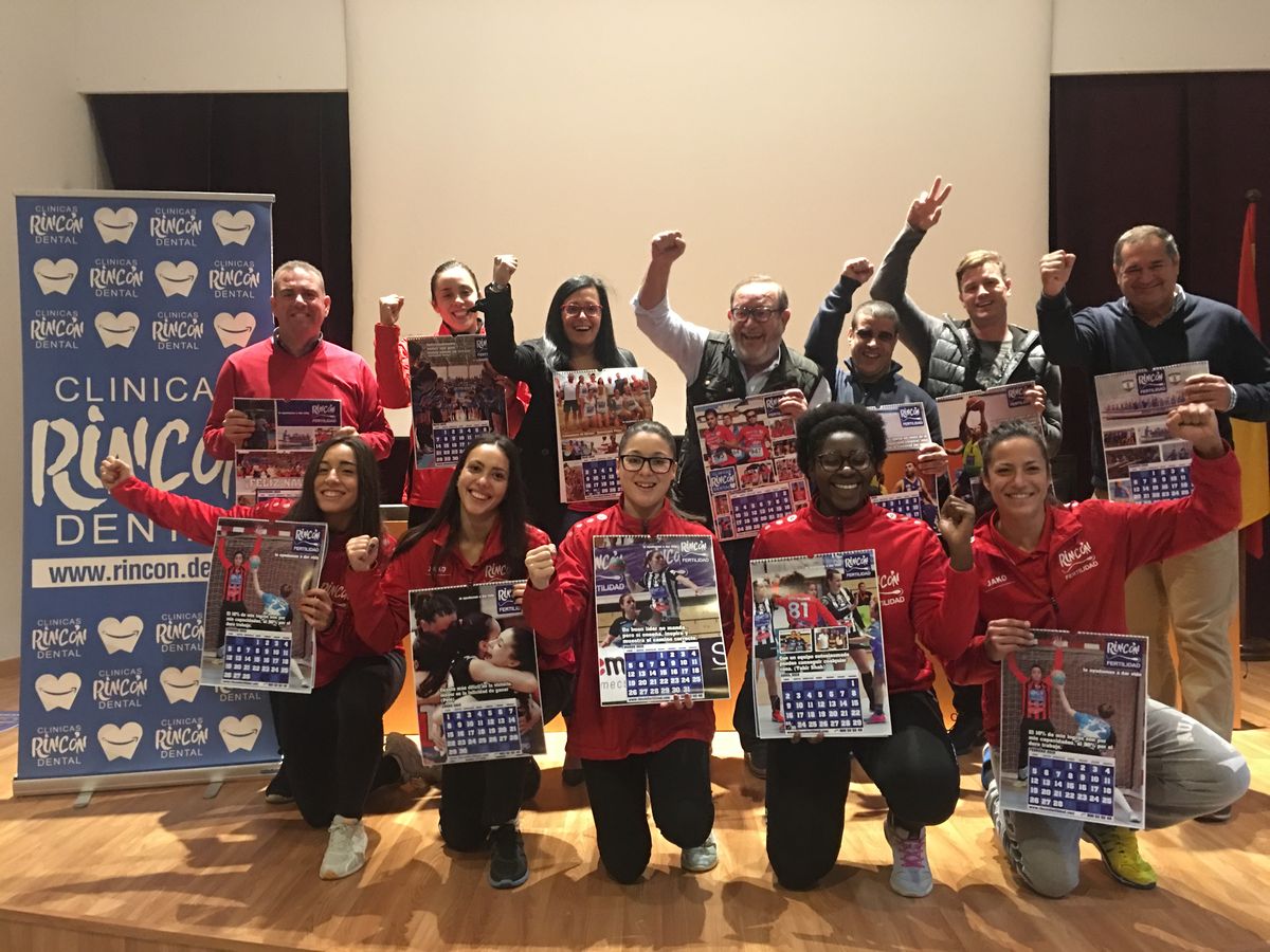 FUNDACIÓN RINCÓN PRESENTA UN CALENDARIO DEPORTIVO PARA APOYAR EL BALONMANO BASE DE MÁLAGA
