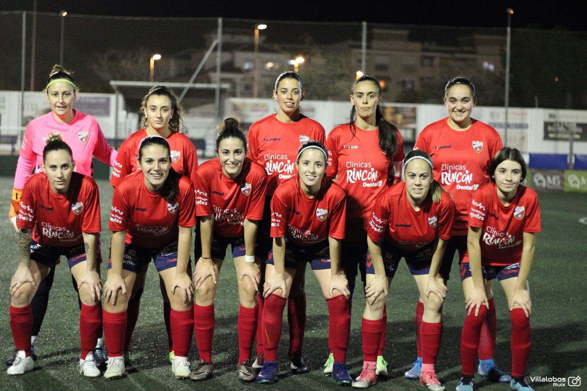 Las chicas de la U.D. Torre del Mar debutan con victoria