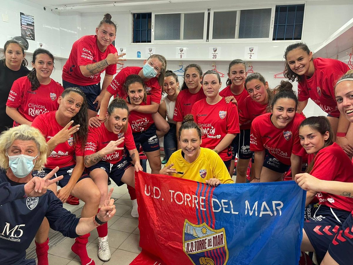 Las féminas de la U.D. Torre de Mar superan al C.D. Ronda