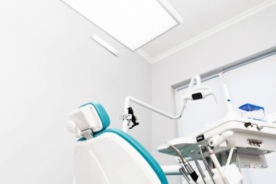 Cómo elegir una clínica dental: las claves que importan