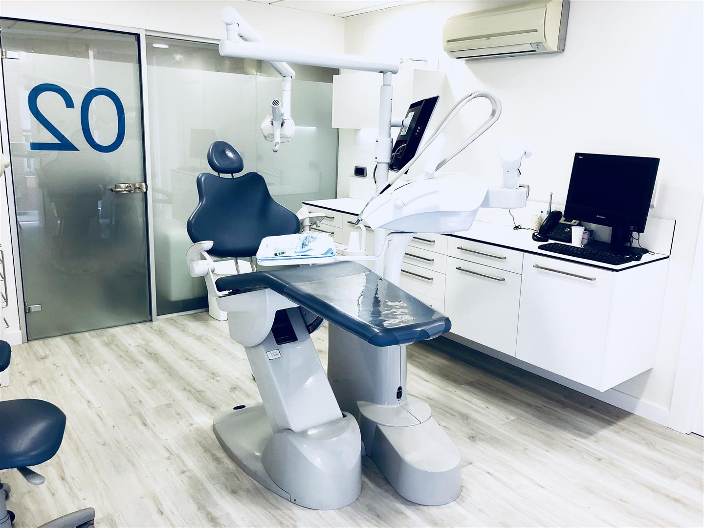 Gabinete dental en la clínica Rincón Dental de Torre del Mar
