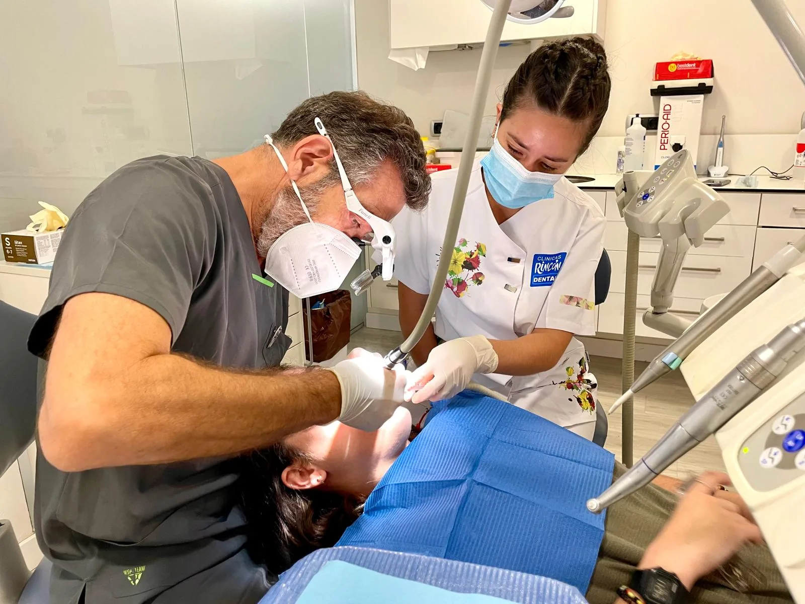 Extracción dental compleja