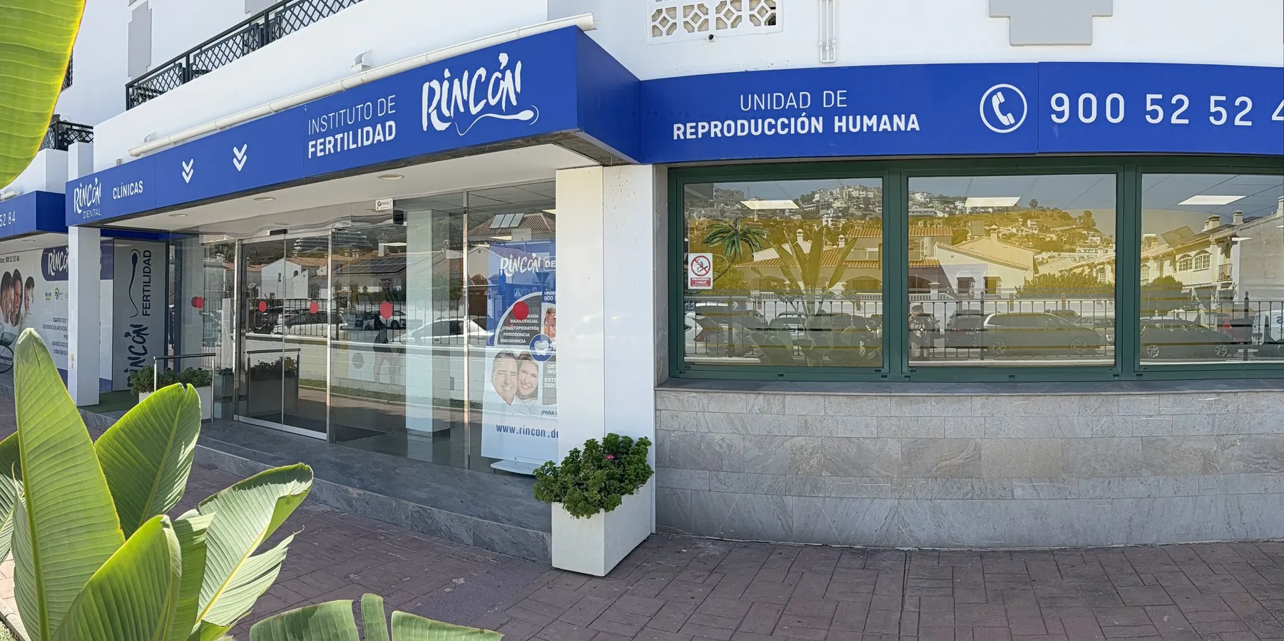 Fachada del Instituto de Fertilidad Clínicas Rincón, en la avenida de la Torre de Rincón de la Victoria